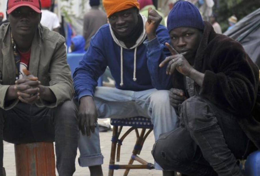 Un accord trouvé entre la Tunisie et la Libye pour accueillir les migrants bloqués à la frontière