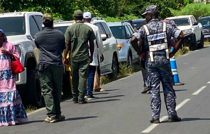 Tournée précampagne : Khalifa Sall et son convoi bloqué entre Ndiosmone et Ngohé par la gendarmerie - Sud Quotidien
